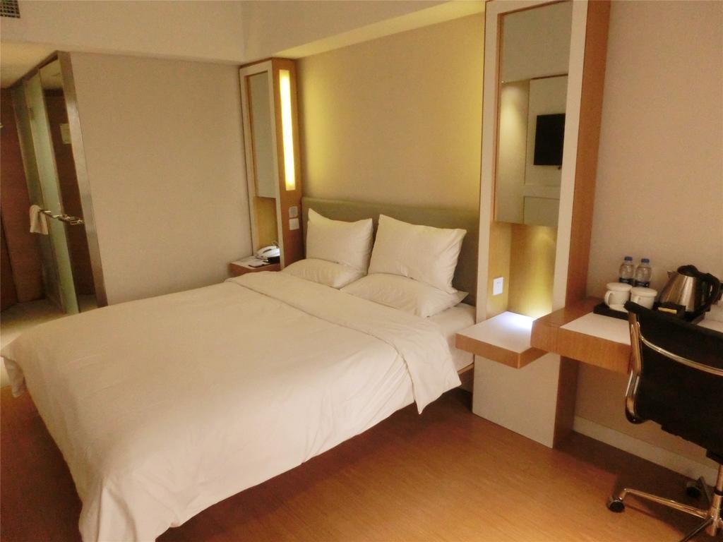 Ji Hotel Guangzhou Zhujiang New Town ห้อง รูปภาพ
