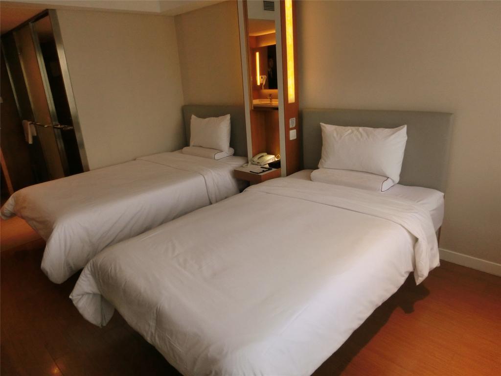 Ji Hotel Guangzhou Zhujiang New Town ภายนอก รูปภาพ